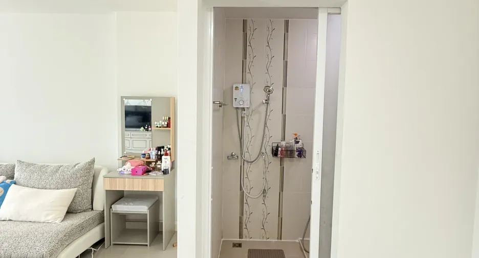 For sale 2 bedrooms townhouse in Doi Saket, Chiang Mai