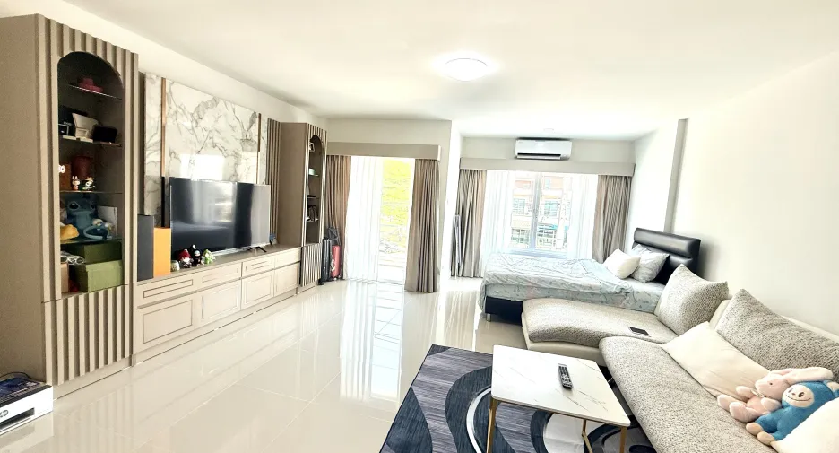 For sale 2 bedrooms townhouse in Doi Saket, Chiang Mai
