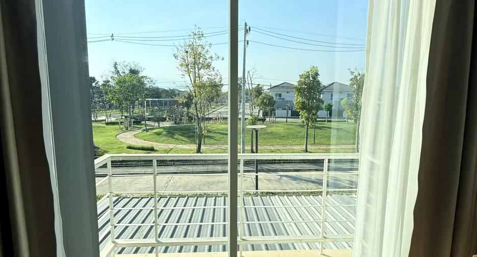 For sale 2 bedrooms townhouse in Doi Saket, Chiang Mai