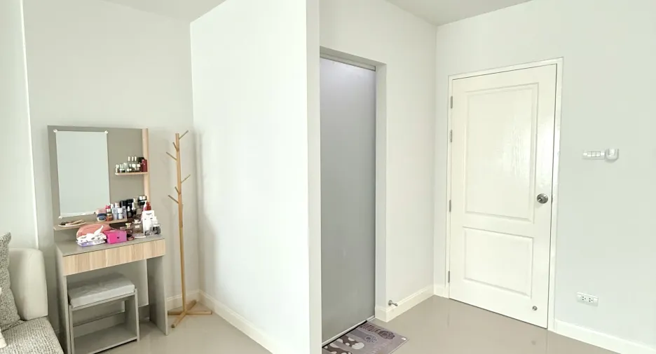For sale 2 bedrooms townhouse in Doi Saket, Chiang Mai