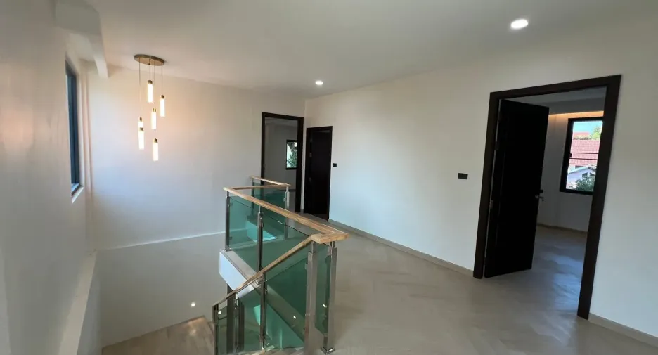 For sale 3 bedrooms villa in Mueang Chiang Mai, Chiang Mai