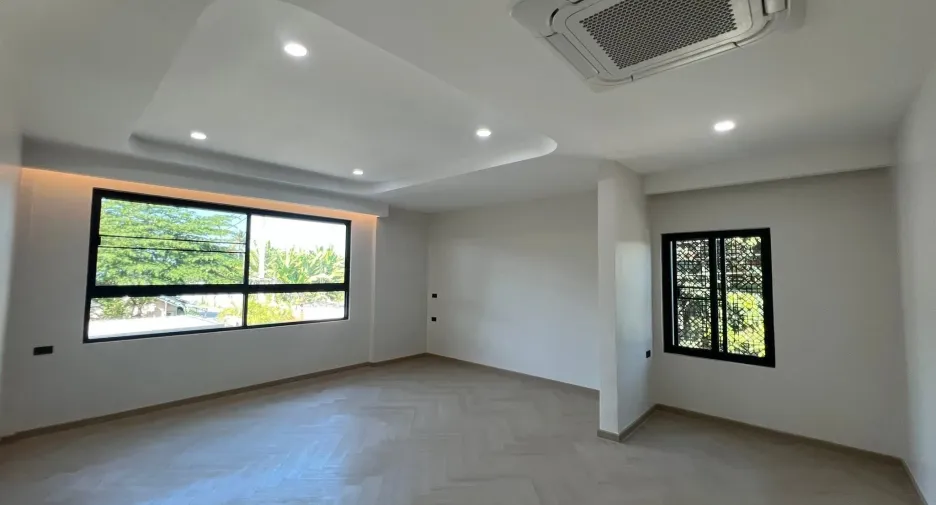 For sale 3 bedrooms villa in Mueang Chiang Mai, Chiang Mai