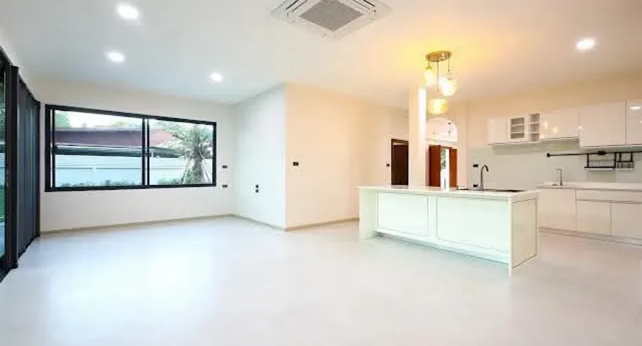 For sale 3 bedrooms villa in Mueang Chiang Mai, Chiang Mai