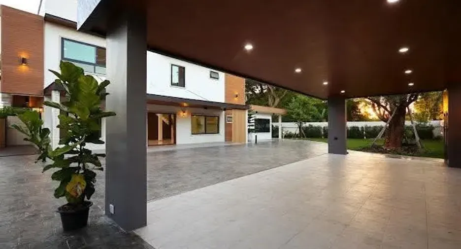 For sale 3 bedrooms villa in Mueang Chiang Mai, Chiang Mai