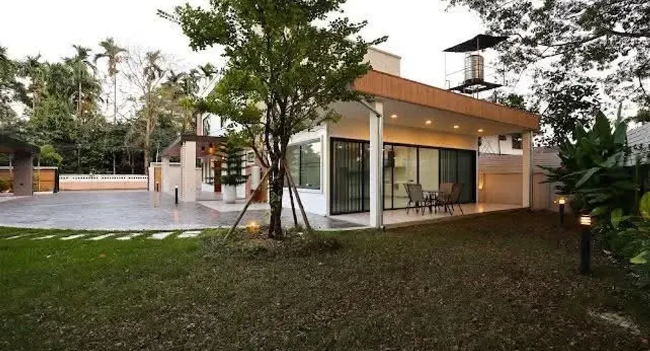For sale 3 bedrooms villa in Mueang Chiang Mai, Chiang Mai