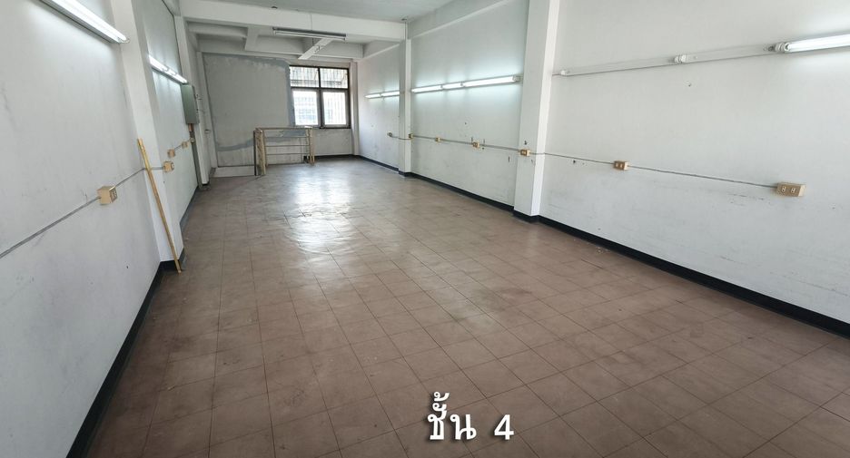 For rent studio house in Khlong Toei, Bangkok