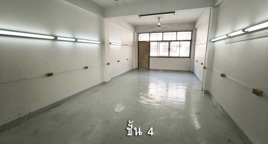 For rent studio house in Khlong Toei, Bangkok