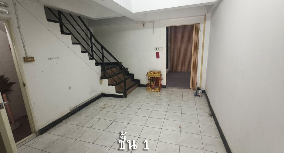 For rent studio house in Khlong Toei, Bangkok