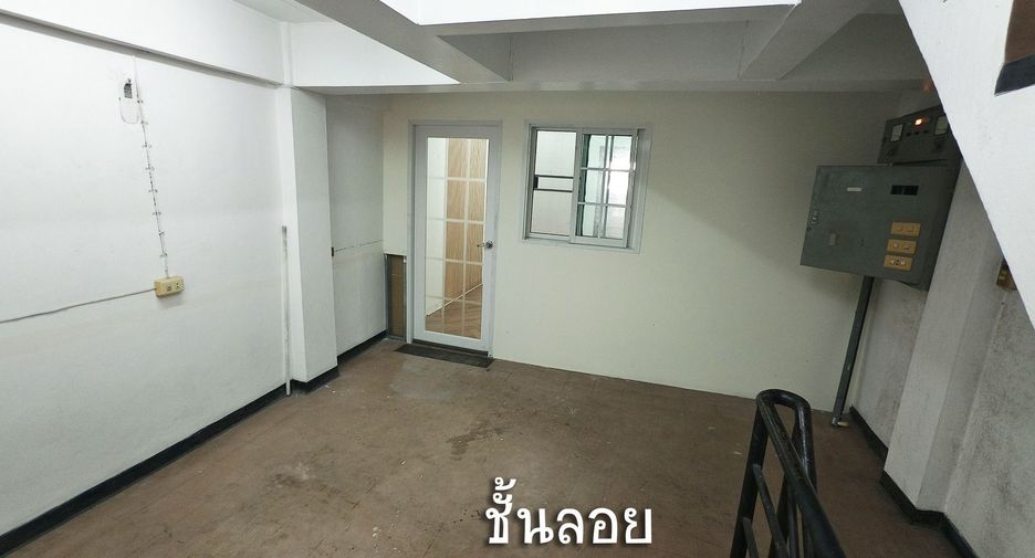 For rent studio house in Khlong Toei, Bangkok