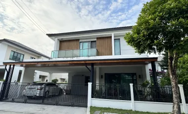 出售 4 卧室 独立屋 在 Khlong Sam Wa, 曼谷