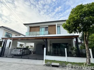 For sale 4 bedrooms house in Khlong Sam Wa, Bangkok