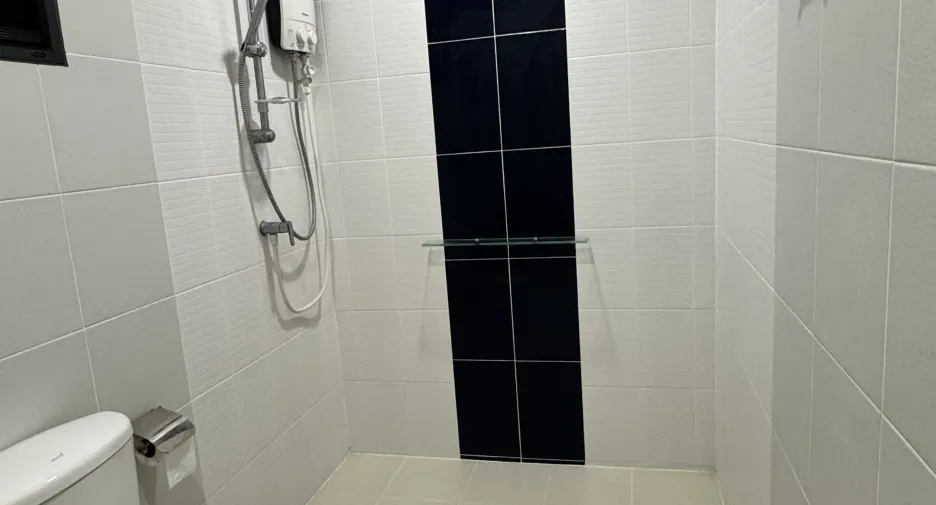 For sale 4 bedrooms house in Khlong Sam Wa, Bangkok