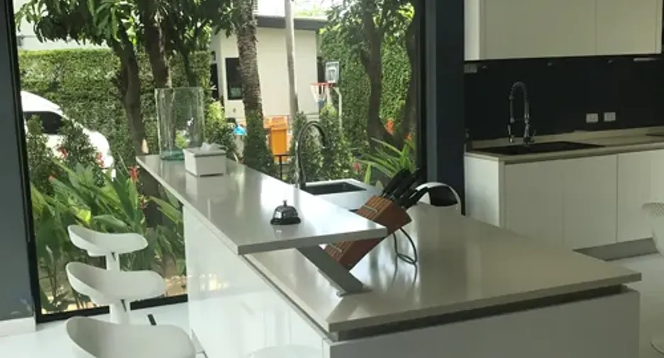 Casa en venta de 4 habitaciones en Prawet, Bangkok