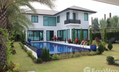 Casa en venta de 4 habitaciones en Prawet, Bangkok
