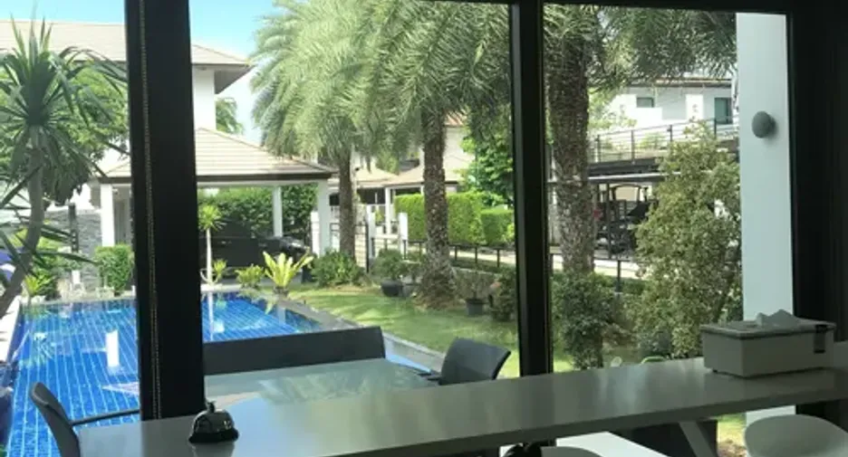 Casa en venta de 4 habitaciones en Prawet, Bangkok