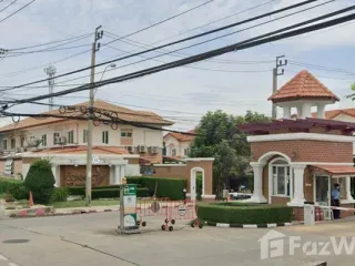 For sale 3 bedrooms townhouse in Don Mueang, Bangkok