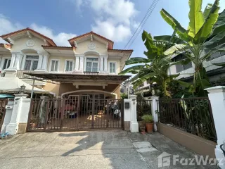For sale 3 bedrooms townhouse in Don Mueang, Bangkok