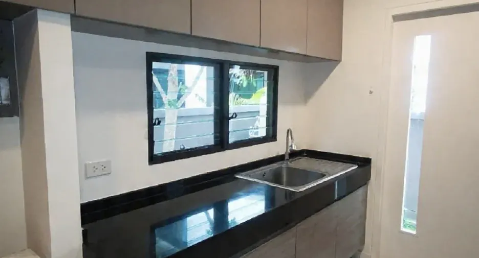 For rent 4 bedrooms house in Bang Phli, Samut Prakan