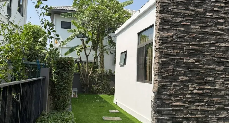 For rent 4 bedrooms house in Bang Phli, Samut Prakan