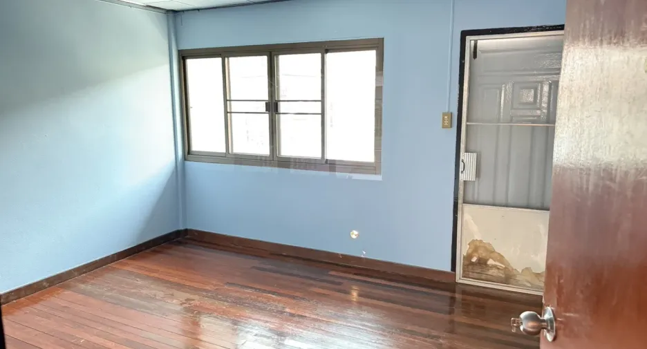 For sale 2 bedrooms townhouse in Mueang Nakhon Sawan, Nakhon Sawan