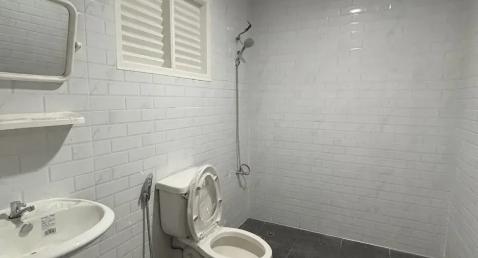 For sale 3 ベッドルーム townhouse in Lam Luk Ka, Pathum Thani