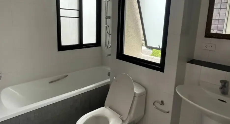 Wohnung zur Miete mit 2 Zimmer in Watthana, Bangkok