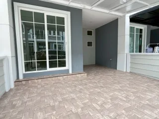 For Rent 2 Bedroom Townhouse In Mueang Chiang Mai