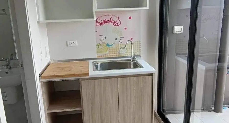For sale 1 bed condo in Mueang Samut Prakan, Samut Prakan