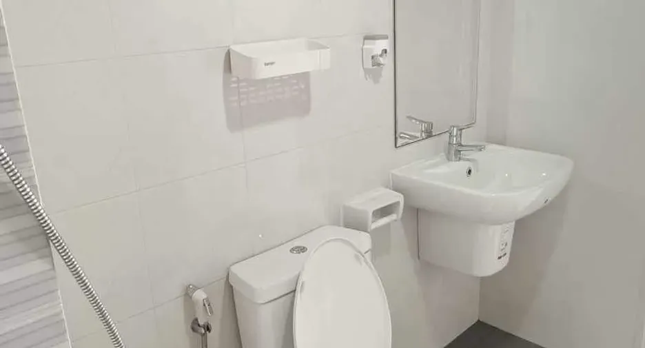 For sale 1 bed condo in Mueang Samut Prakan, Samut Prakan