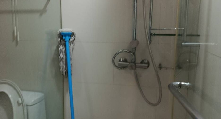 Condo en alquiler de 2 habitaciones en Khlong San, Bangkok