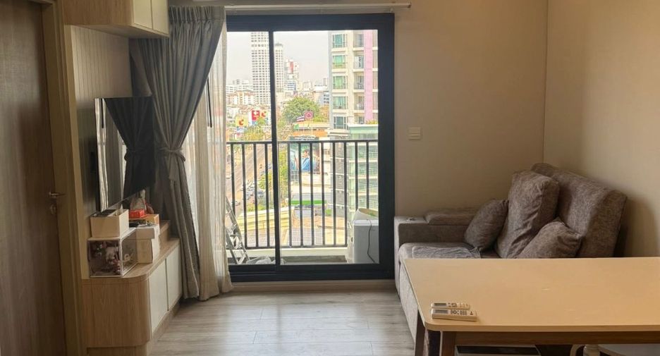 For rent 2 bedrooms condo in Chatuchak, Bangkok