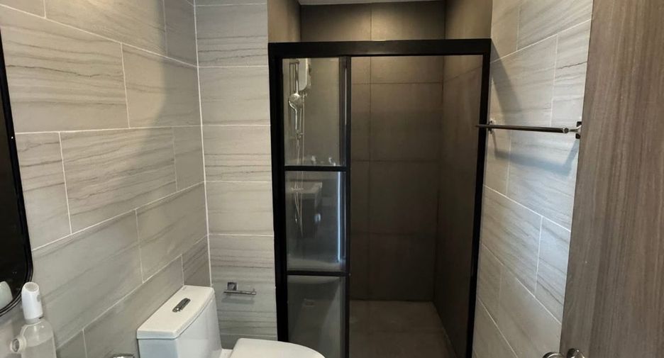 For rent 2 bedrooms condo in Chatuchak, Bangkok