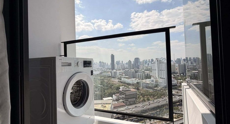 For rent 1 bed condo in Huai Khwang, Bangkok
