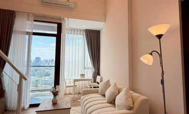 For rent 1 bed condo in Huai Khwang, Bangkok