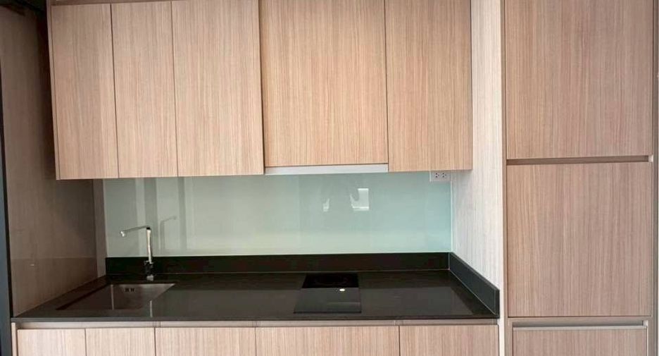 For rent 1 bed condo in Huai Khwang, Bangkok