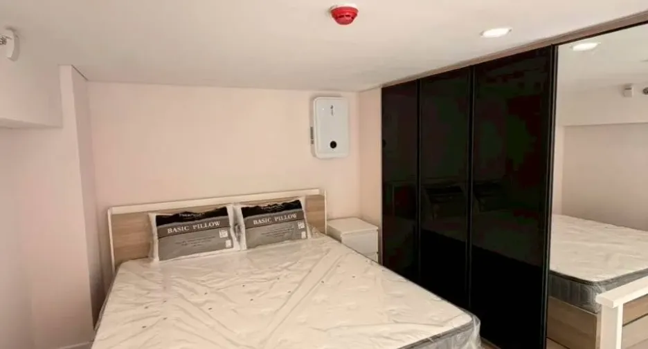 À louer 1 chambre condo à Huai Khwang, Bangkok