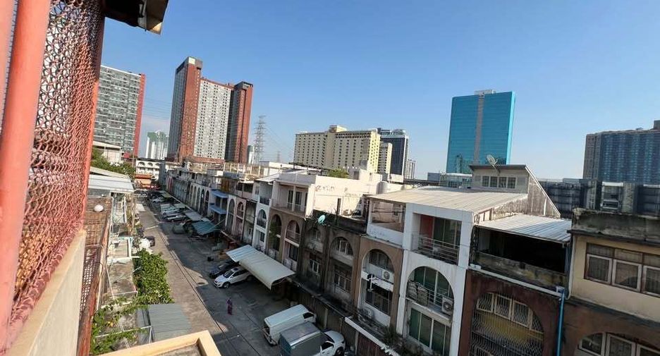 For rent 6 bedrooms retail Space in Suan Luang, Bangkok
