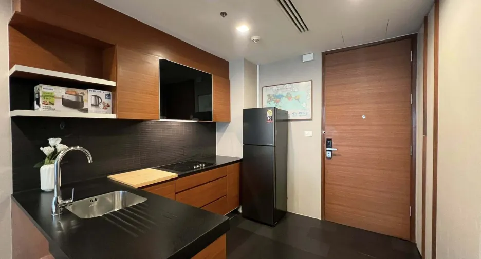 For rent 2 bedrooms condo in Khlong Toei, Bangkok