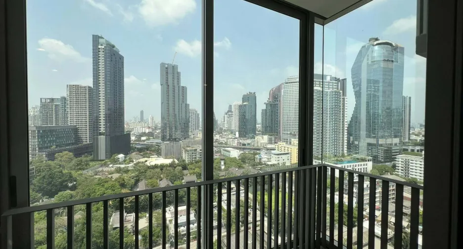 For rent 2 bedrooms condo in Khlong Toei, Bangkok