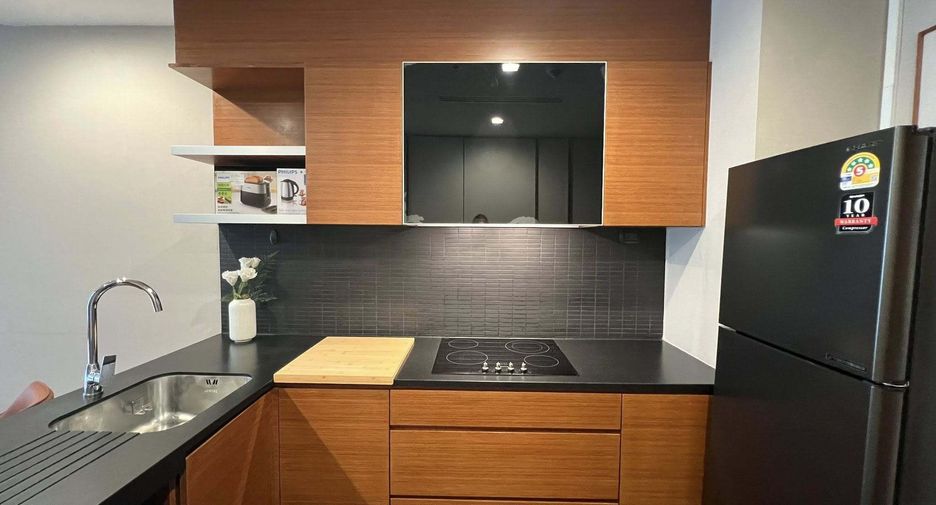 For rent 2 bedrooms condo in Khlong Toei, Bangkok