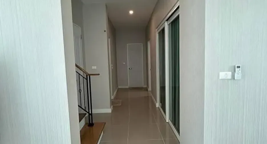 Casa en alquiler de 4 habitaciones en Nong Khaem, Bangkok
