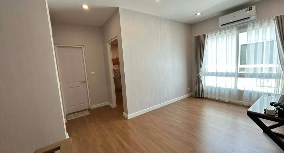 Casa en alquiler de 4 habitaciones en Nong Khaem, Bangkok