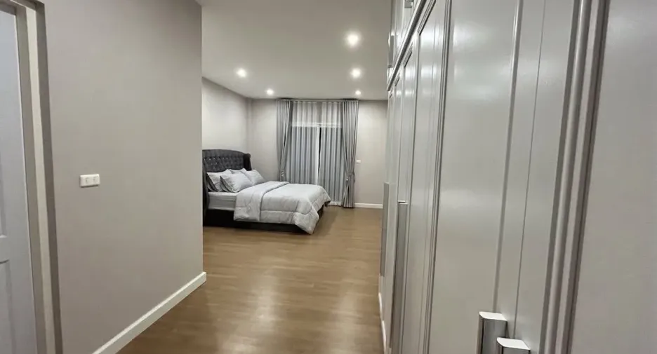 Casa en alquiler de 4 habitaciones en Nong Khaem, Bangkok