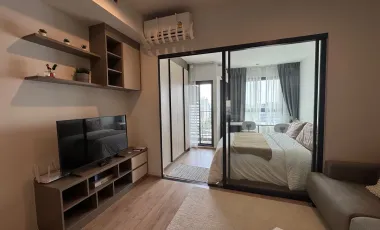 Condo en alquiler de 1 habitaciones en Huai Khwang, Bangkok