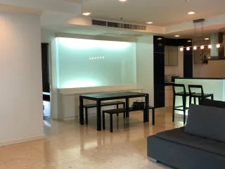 For rent 3 bedrooms condo in Khlong Toei, Bangkok