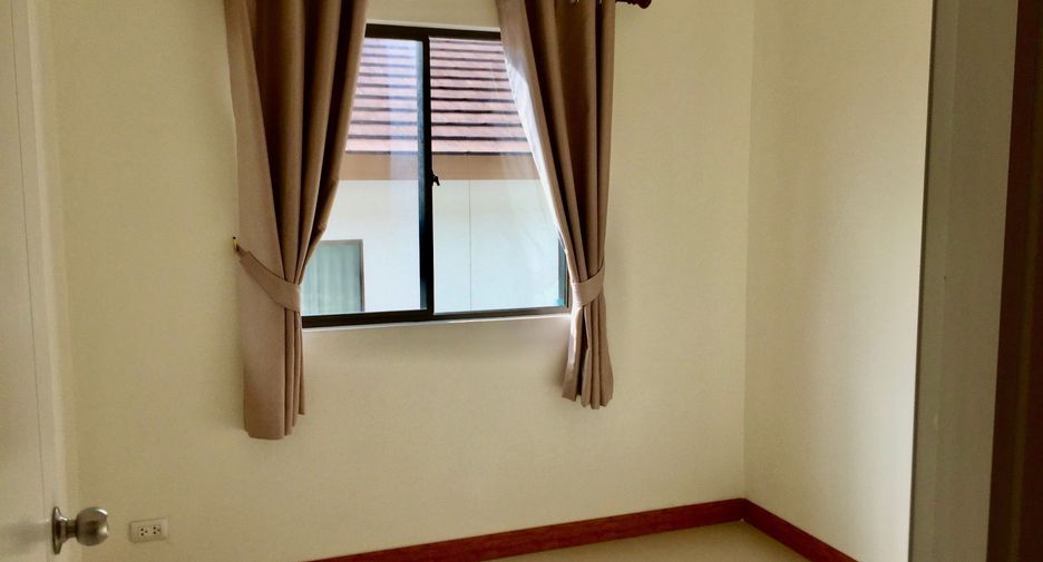 For sale 3 bedrooms townhouse in Kathu, Phuket