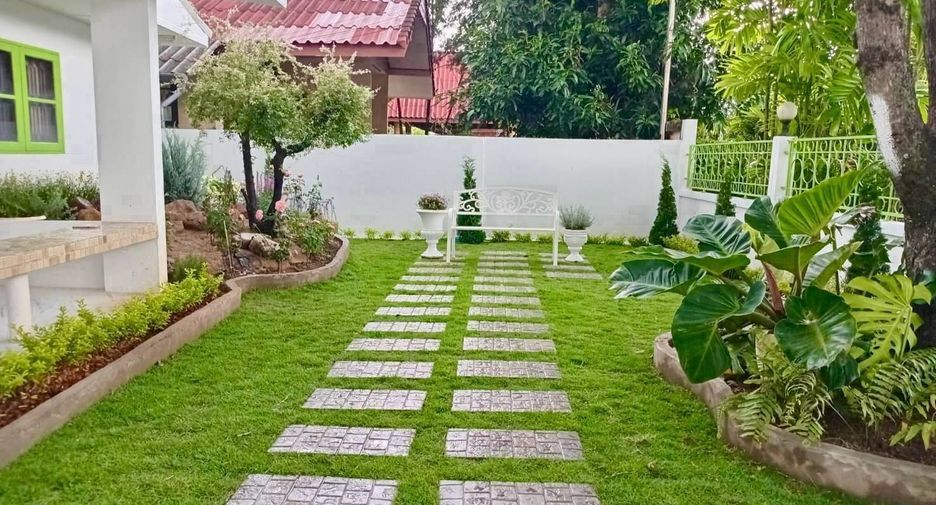 For rent 3 bedrooms house in Mueang Chiang Mai, Chiang Mai