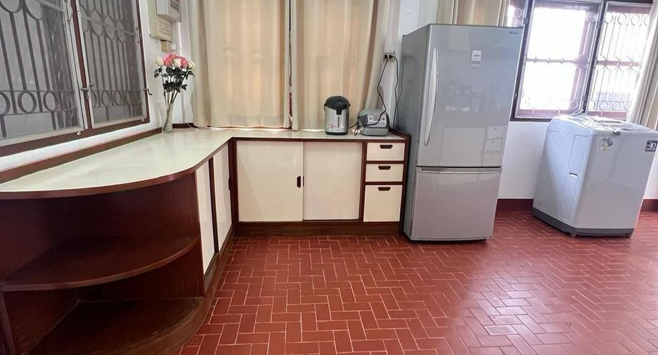 For rent 3 bedrooms house in Mueang Chiang Mai, Chiang Mai