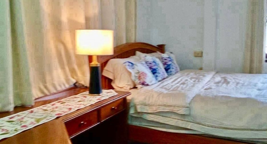 For rent 3 bedrooms house in Mueang Chiang Mai, Chiang Mai