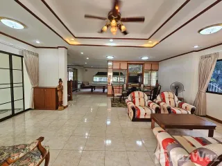 For rent 3 bedrooms house in Mueang Chiang Mai, Chiang Mai